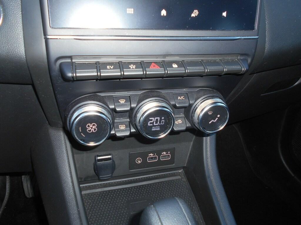 Renault Captur 1.6 Hybrid Techno E-Tech Auto