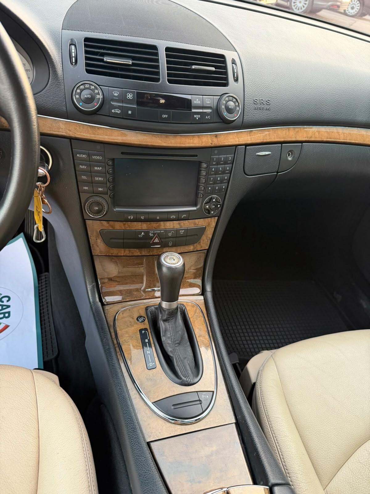 Mercedes-benz E 320 CDI cat Elegance