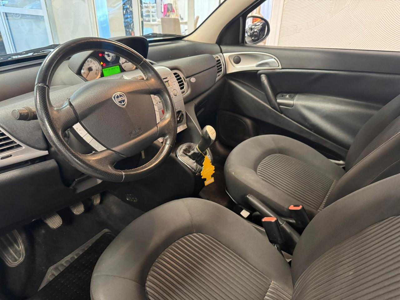 Lancia Ypsilon 1.3 MJT 75 CV Elle