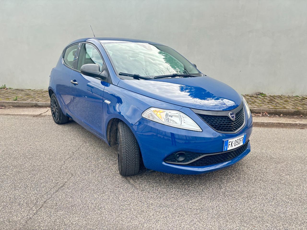 Lancia Ypsilon 1.2 69 CV 5 porte GPL Ecochic Gold