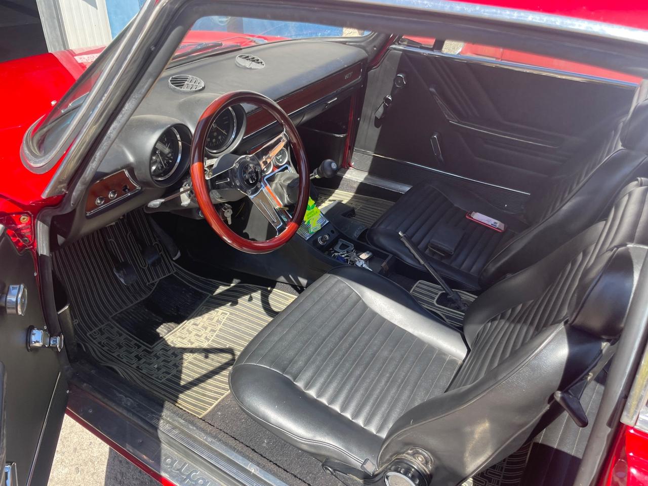 Alfa Romeo GT junior 1.3 con motore 2.0 bellissimo