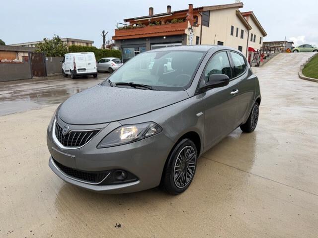 Lancia Ypsilon 1.0 FireFly 5 porte S&S Hybrid Gold