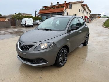 Lancia Ypsilon 1.0 FireFly 5 porte S&S Hybrid Gold