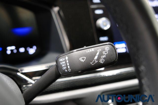 VOLKSWAGEN Polo 1.0 TSI STYLE NEOPATENTATI FARI LED