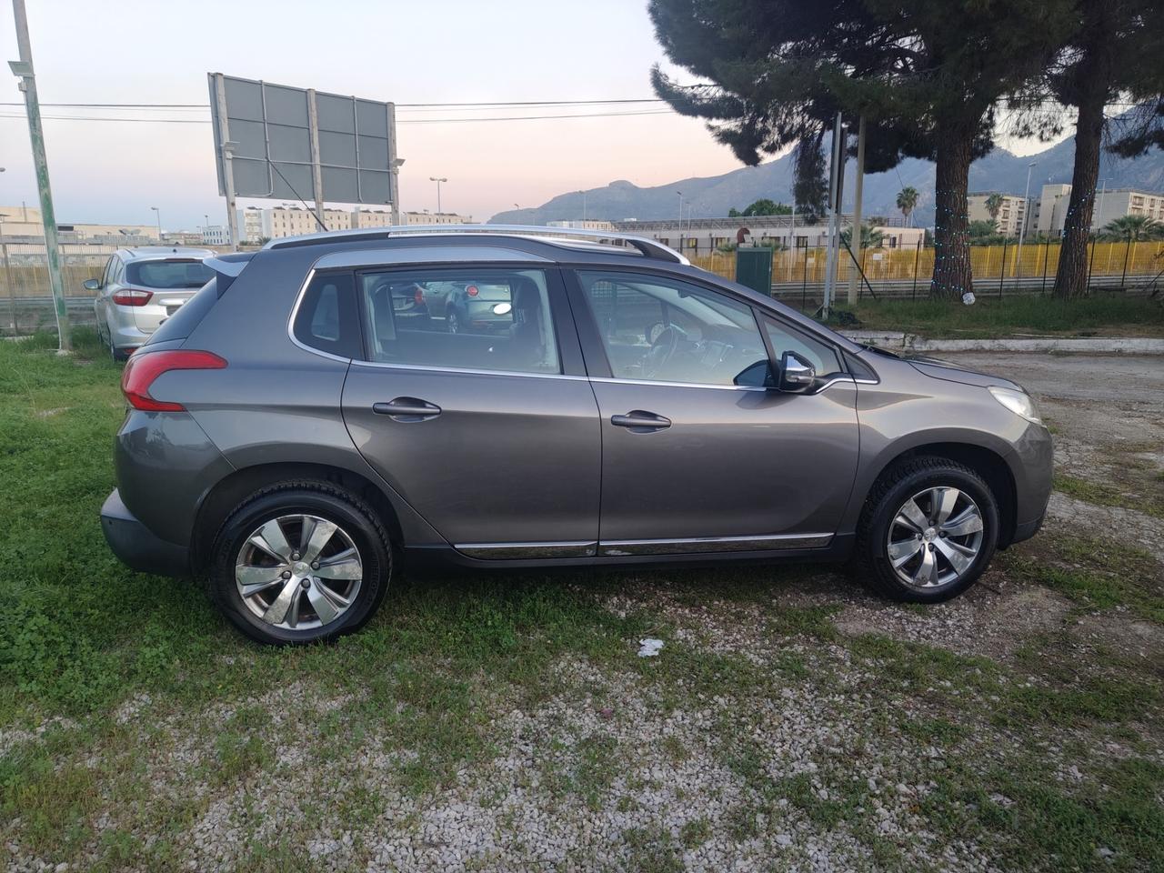 Peugeot 2008 1.6 e-HDi 92 CV Stop&Start Allure
