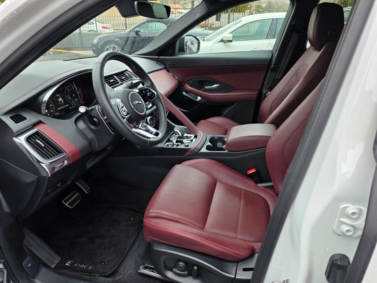 Jaguar E-Pace 2.0D I4 163 CV AWD Auto R-Dynamic HSE