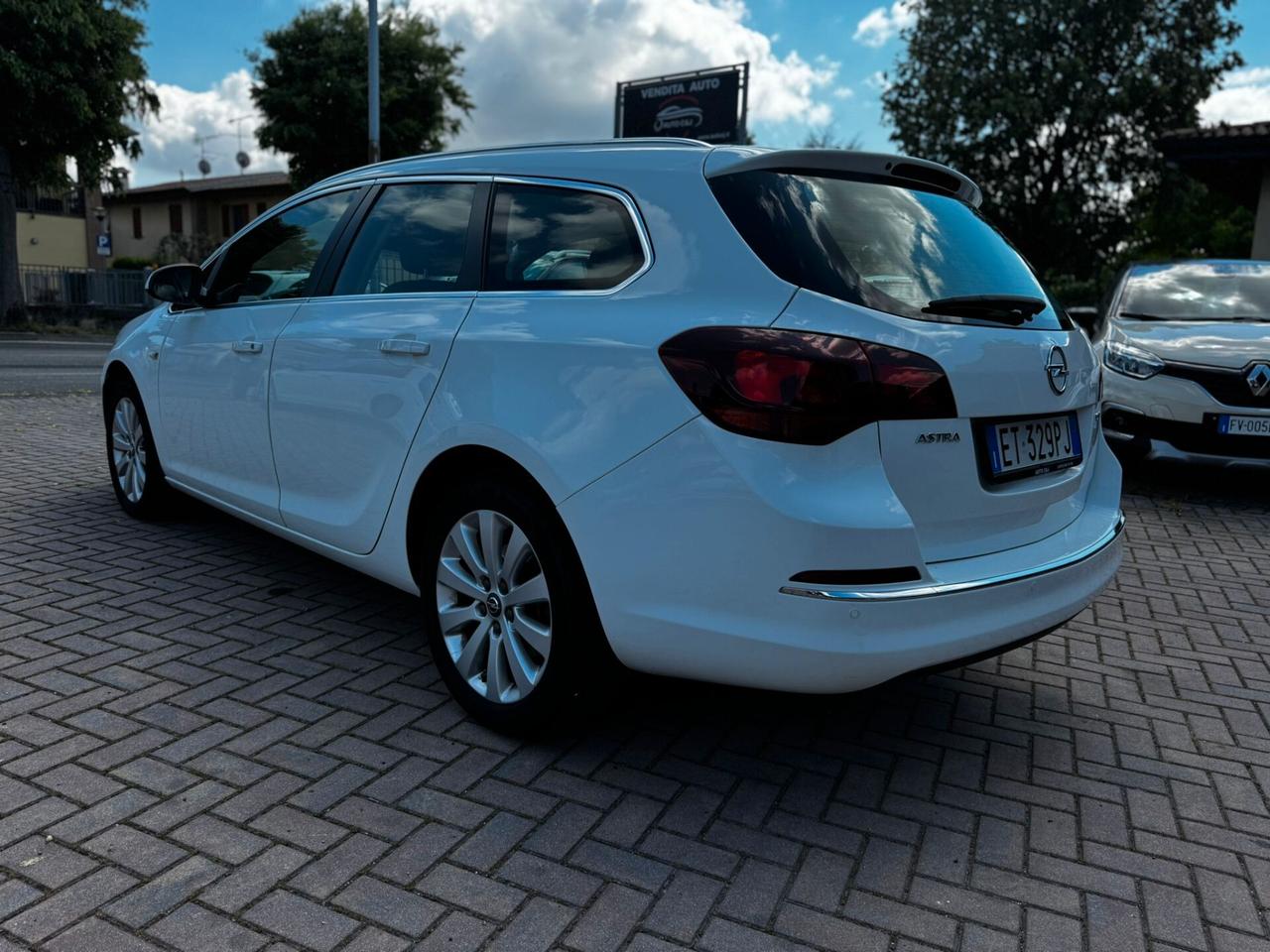 Opel Astra 1.7 CDTI 130CV Sports Tourer Cosmo