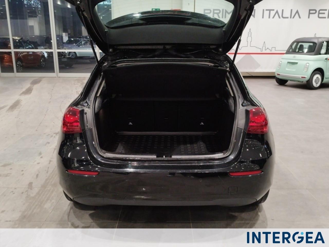 Mercedes-Benz A 180 d Advanced auto