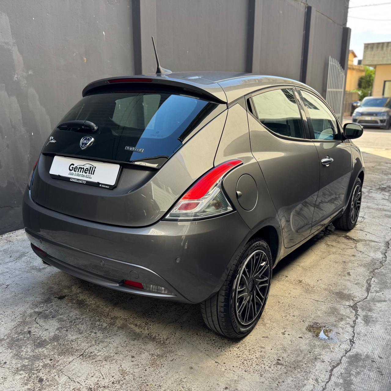 Lancia Ypsilon GOLD 1.0 HYBRID