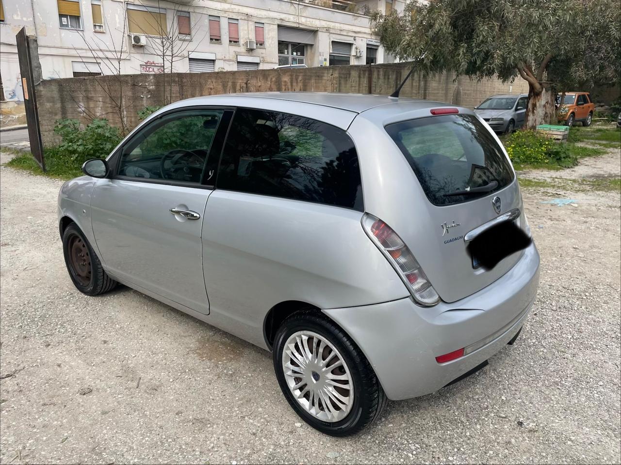 Lancia Ypsilon 1.2 Platino