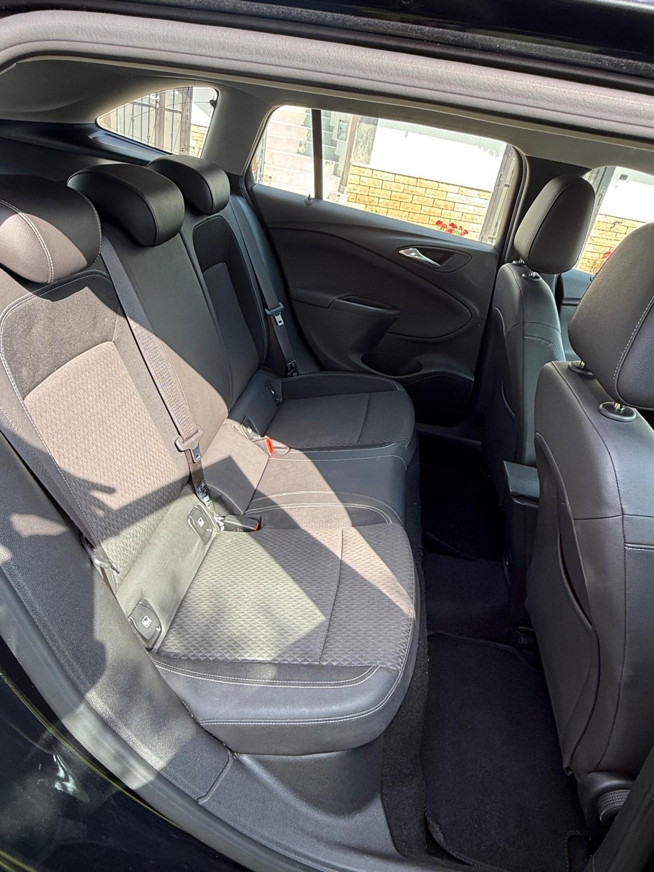 Opel Astra 1.6 BiTurbo CDTi Start&Stop Sports Tourer Innovation