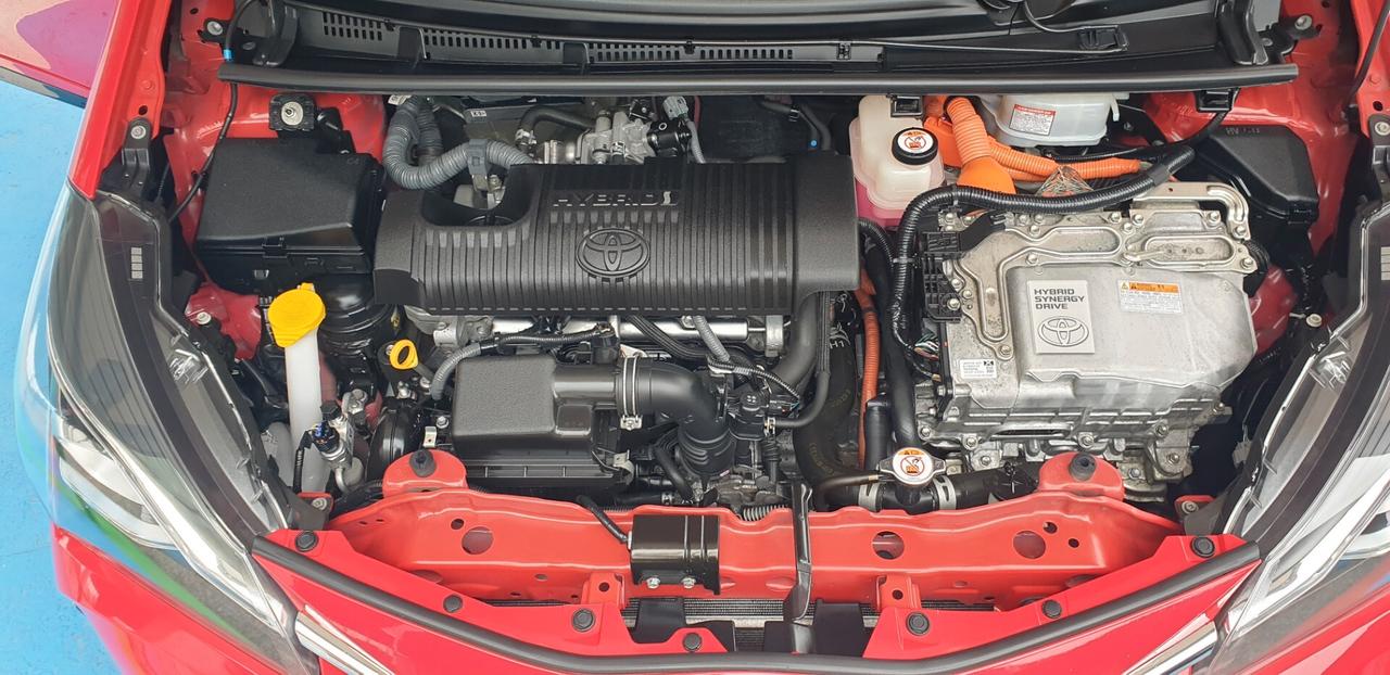 TOYOTA YARIS 1.5 BENZINA/IBRIDA 2019 GARANZIA CASA TOYOTA
