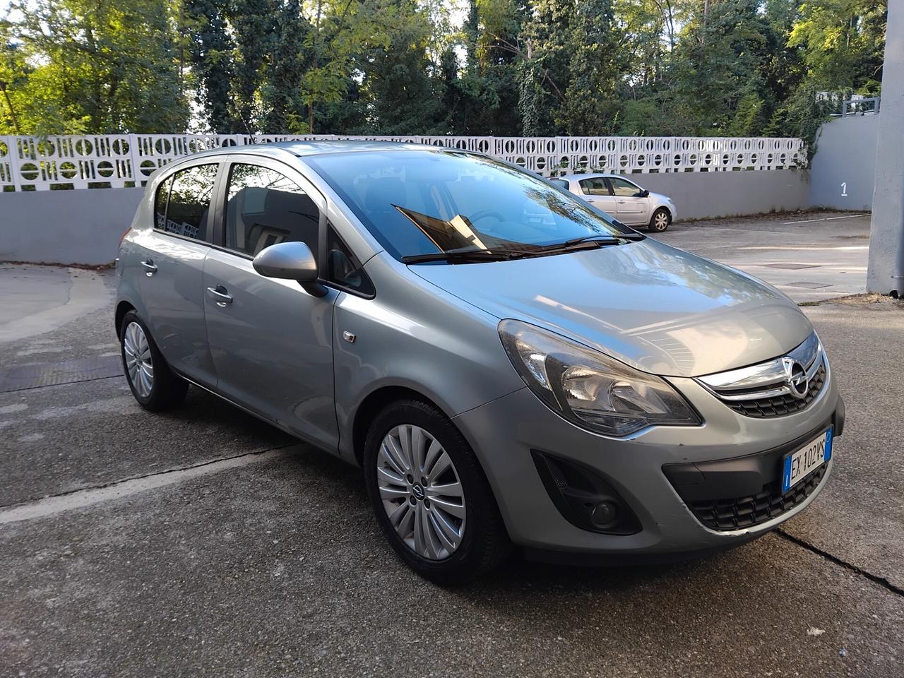 Opel Corsa 1.2 gpl garanzia