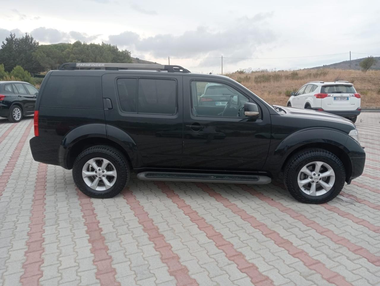 Nissan Pathfinder 2.5 dCi 4x4