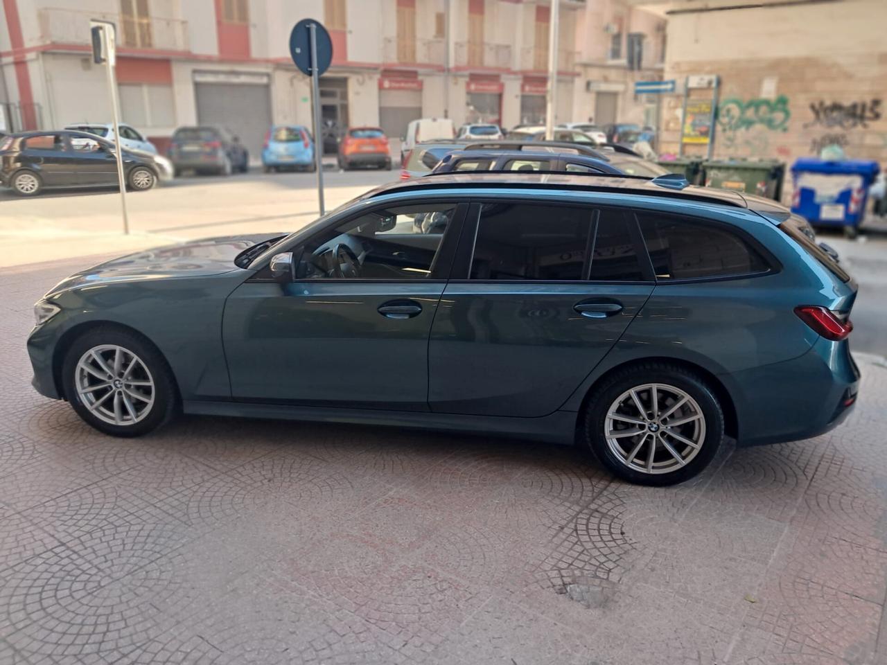 BMW 318dTouring Business Advantage-Diesel-ibrido-Euro19990-