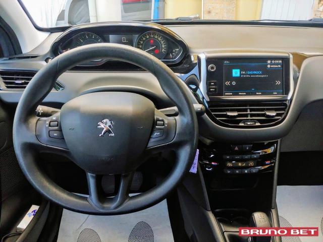 Peugeot 208 PureTech 82 5p. Allure