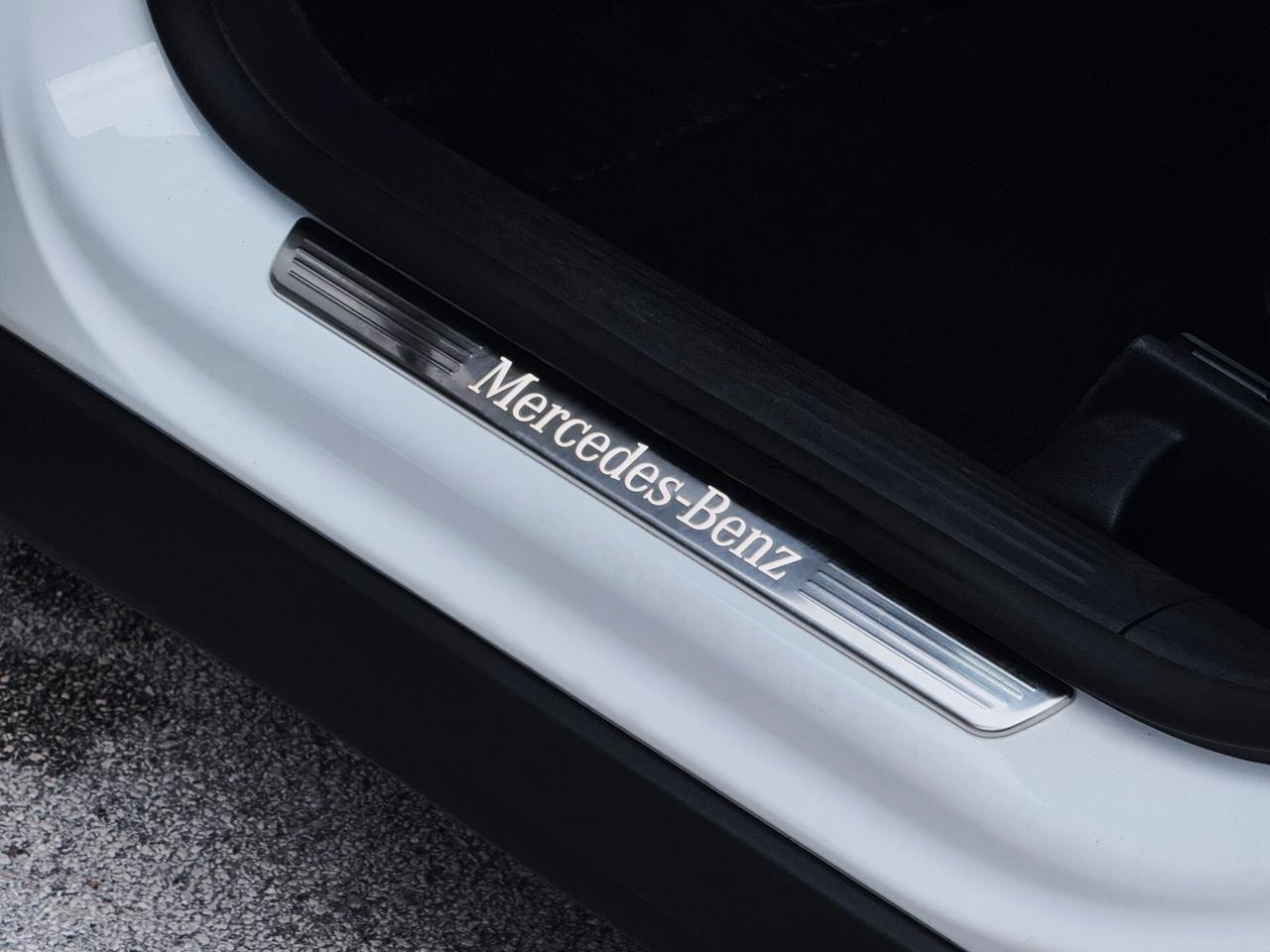 Mercedes-Benz GLA 200 d Premium Plus AMG TETTO