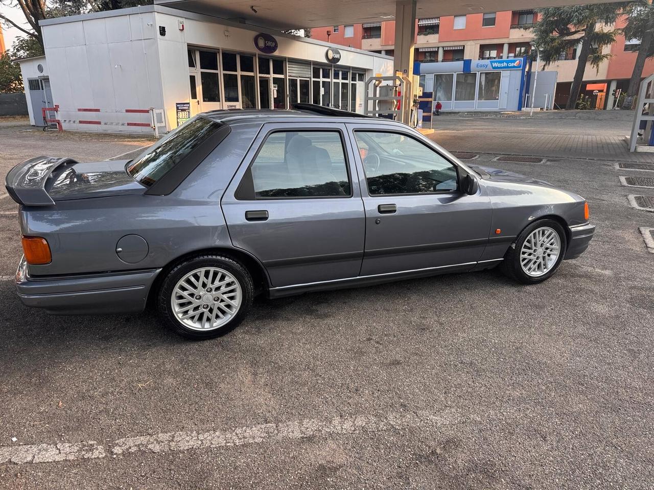 Ford Sierra 2.0i turbo 16V 4p. RS Cosworth