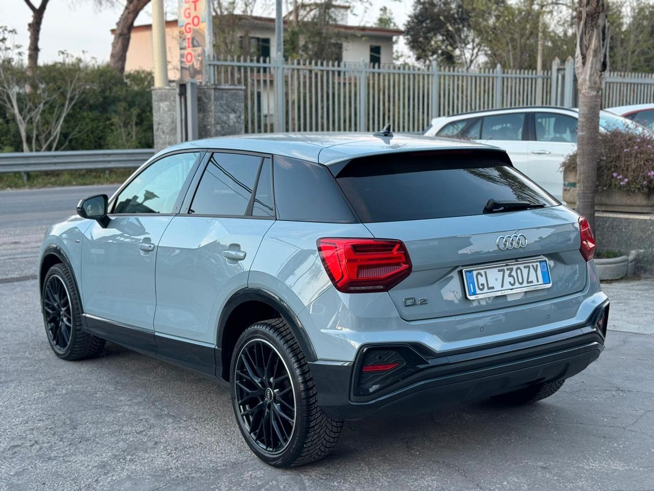 Audi Q2 30 TDI S tronic Identity Black