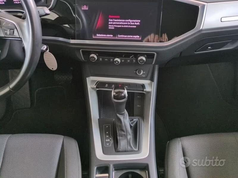 Audi Q3 35 TDI S tronic Business