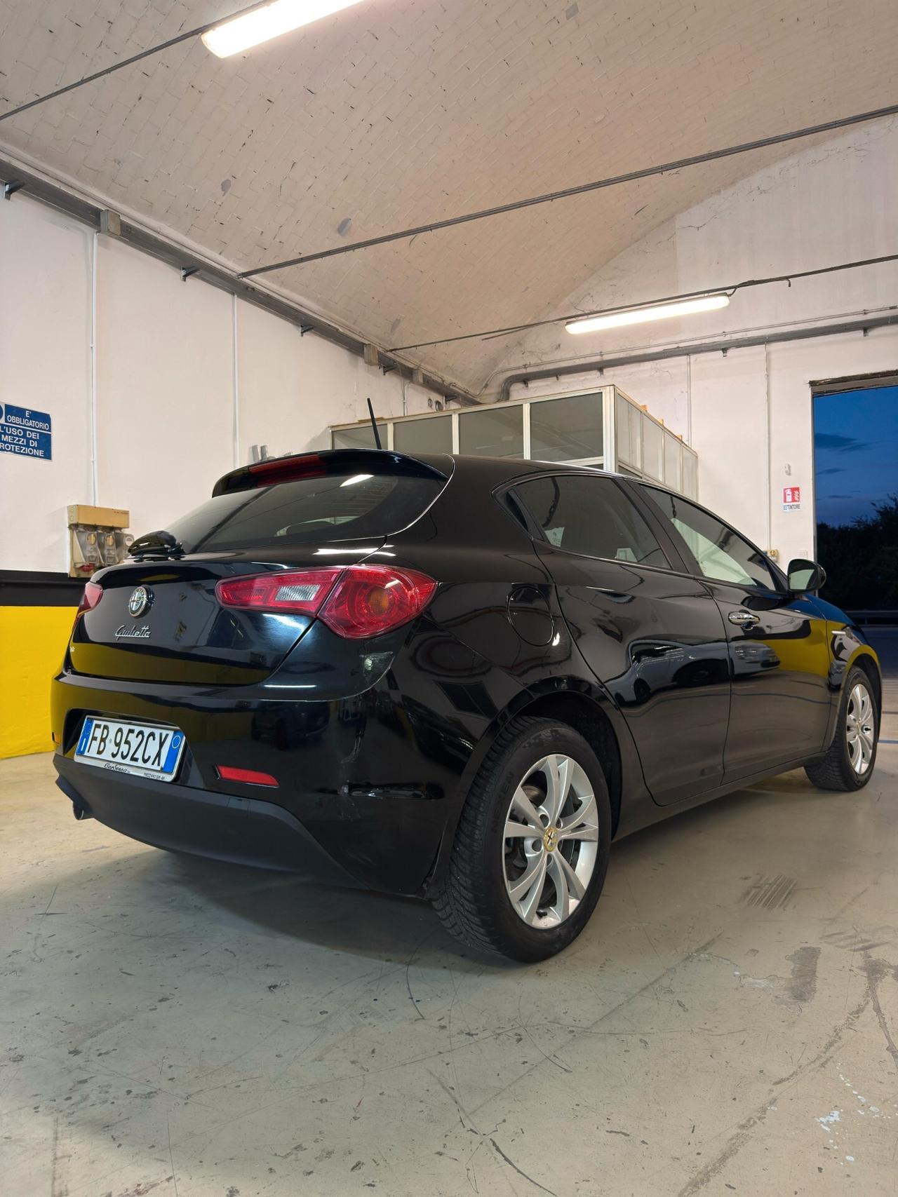 Alfa Romeo Giulietta 1.6 JTDm-2 120 CV Exclusive