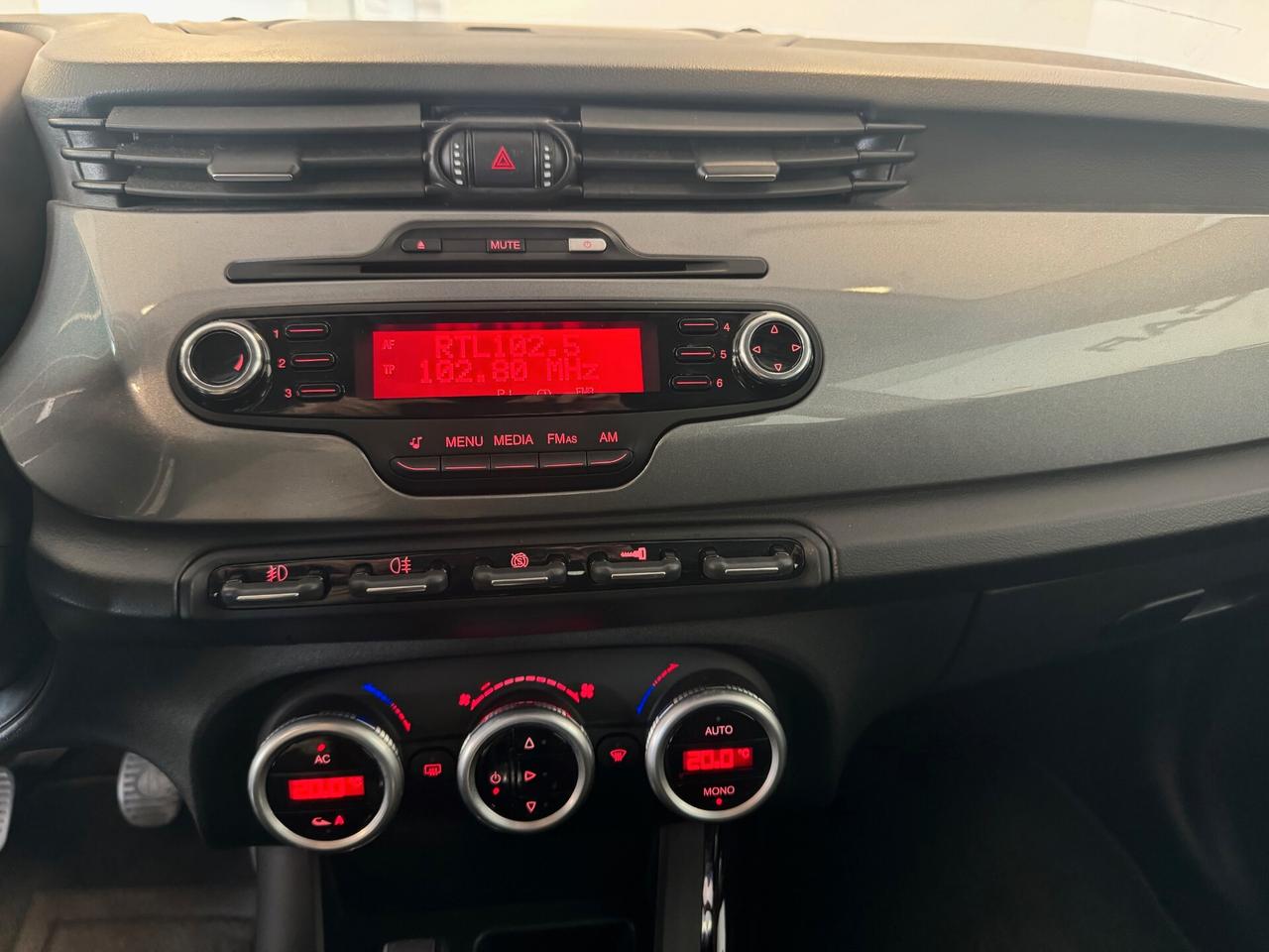 Alfa Romeo Giulietta 1.6 JTDm-2 105 CV Distinctive 34.000 KM UNIPROP.