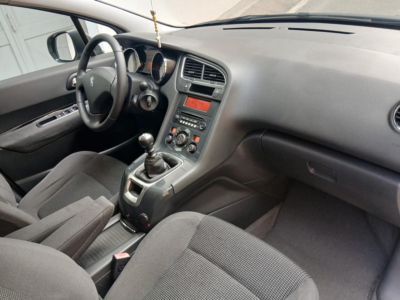Peugeot 5008 1.6 HDI 116CV Business