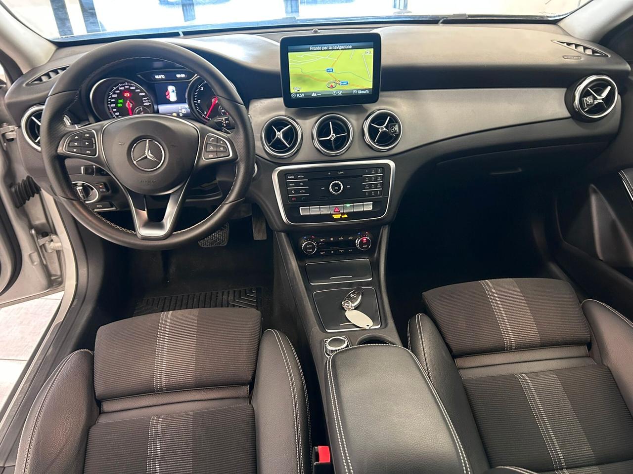 Mercedes GLA 200d 4Matic Premium 2017