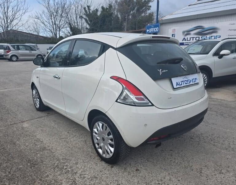 Lancia Ypsilon 1.2 69 CV 5 porte Gold
