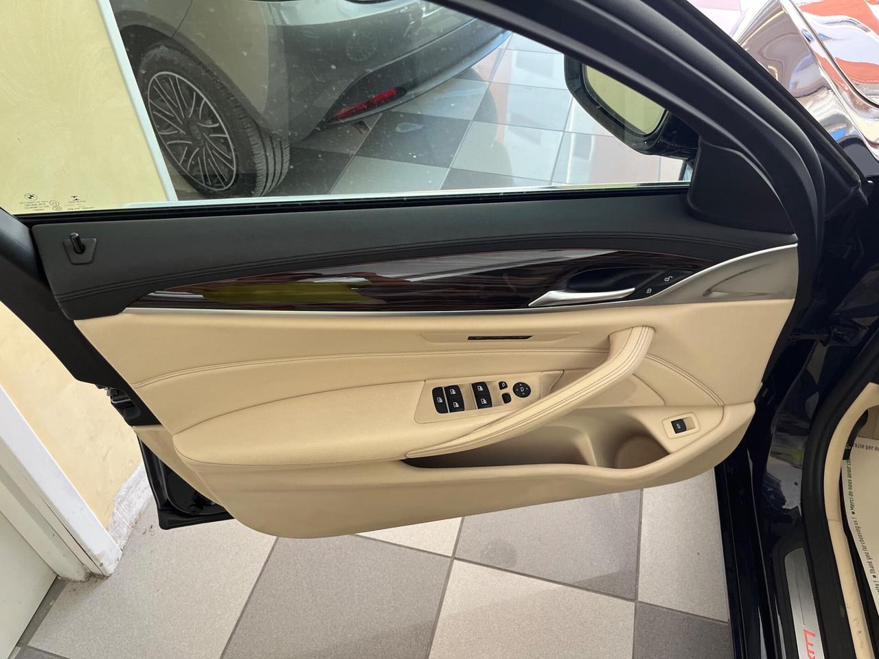 Bmw 520d xDrive Touring Luxury Line