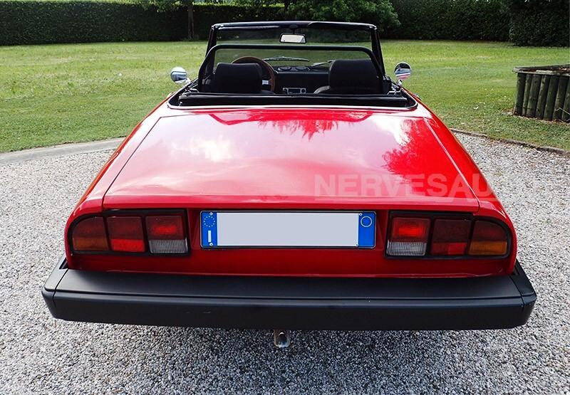 Alfa Romeo Spider Duetto 2.0 | Rosso interni neri