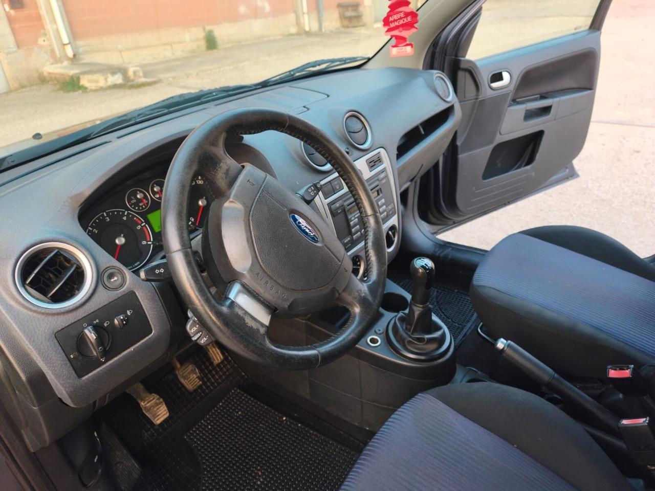 Ford Fusion 2009----1.6 Diesel Neopatentati