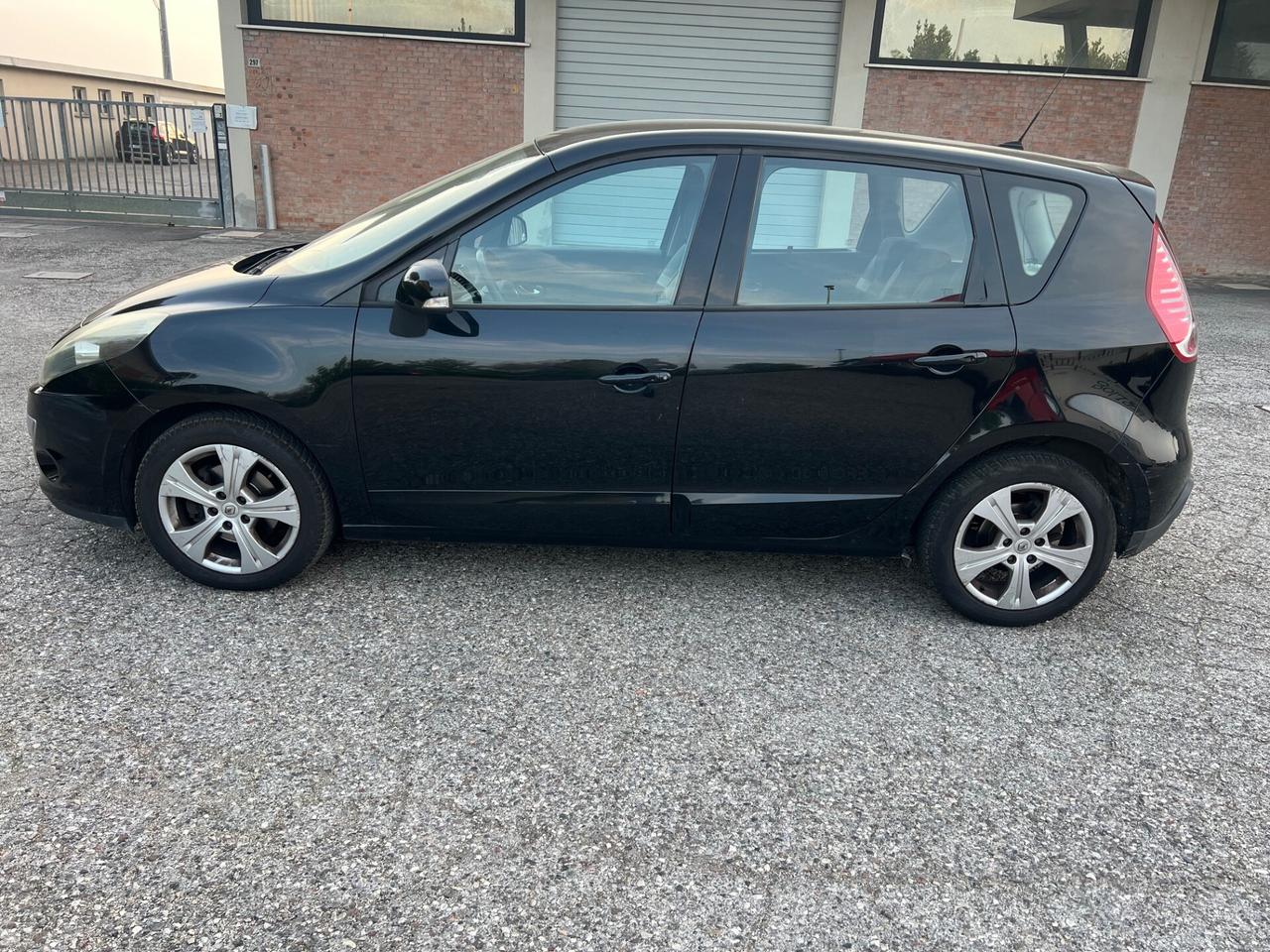Renault Scenic Scénic 1.5 dCi 110CV Luxe