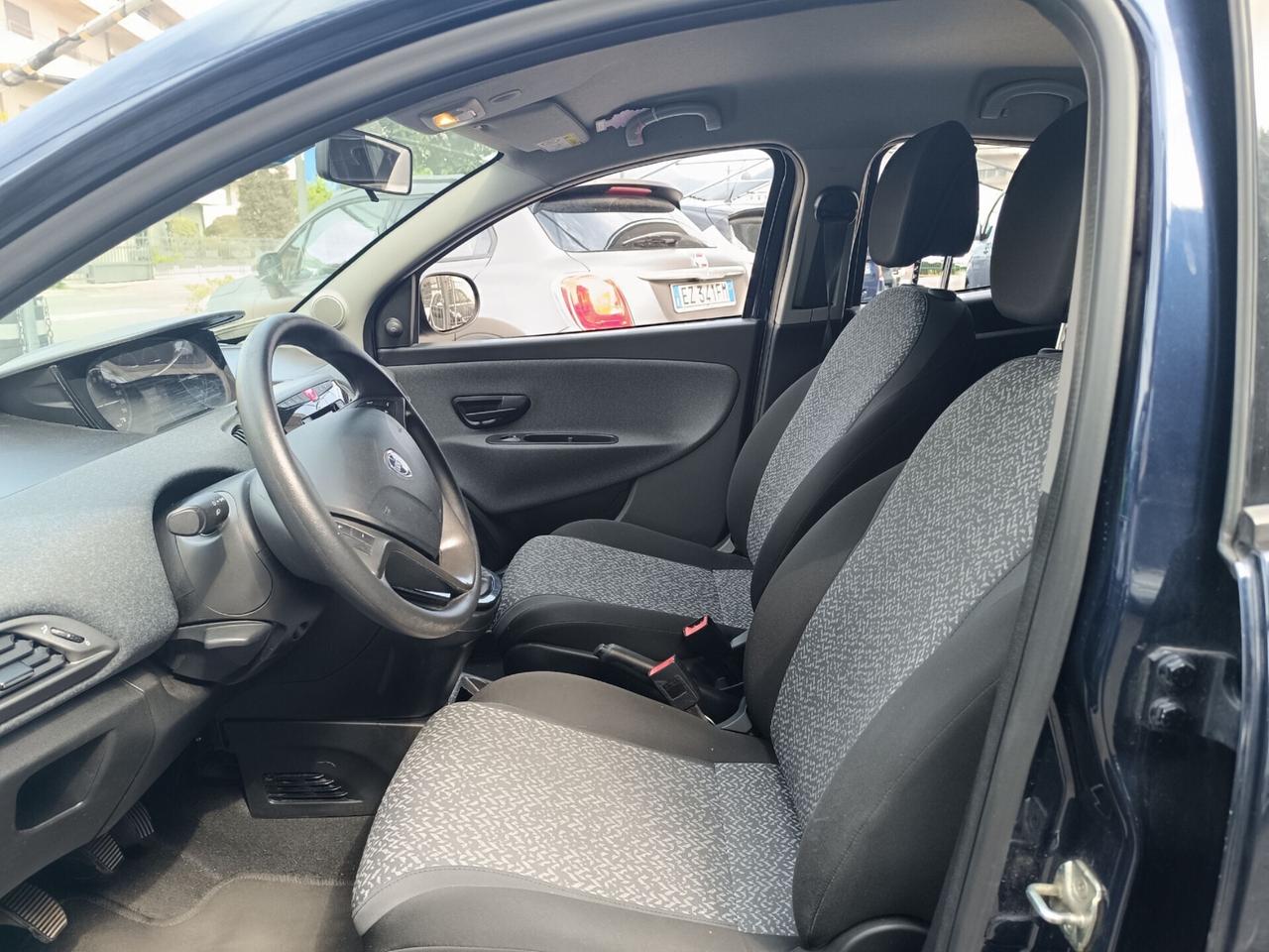 Lancia Ypsilon 1.2 GPL Ecochic Elefantino Blu
