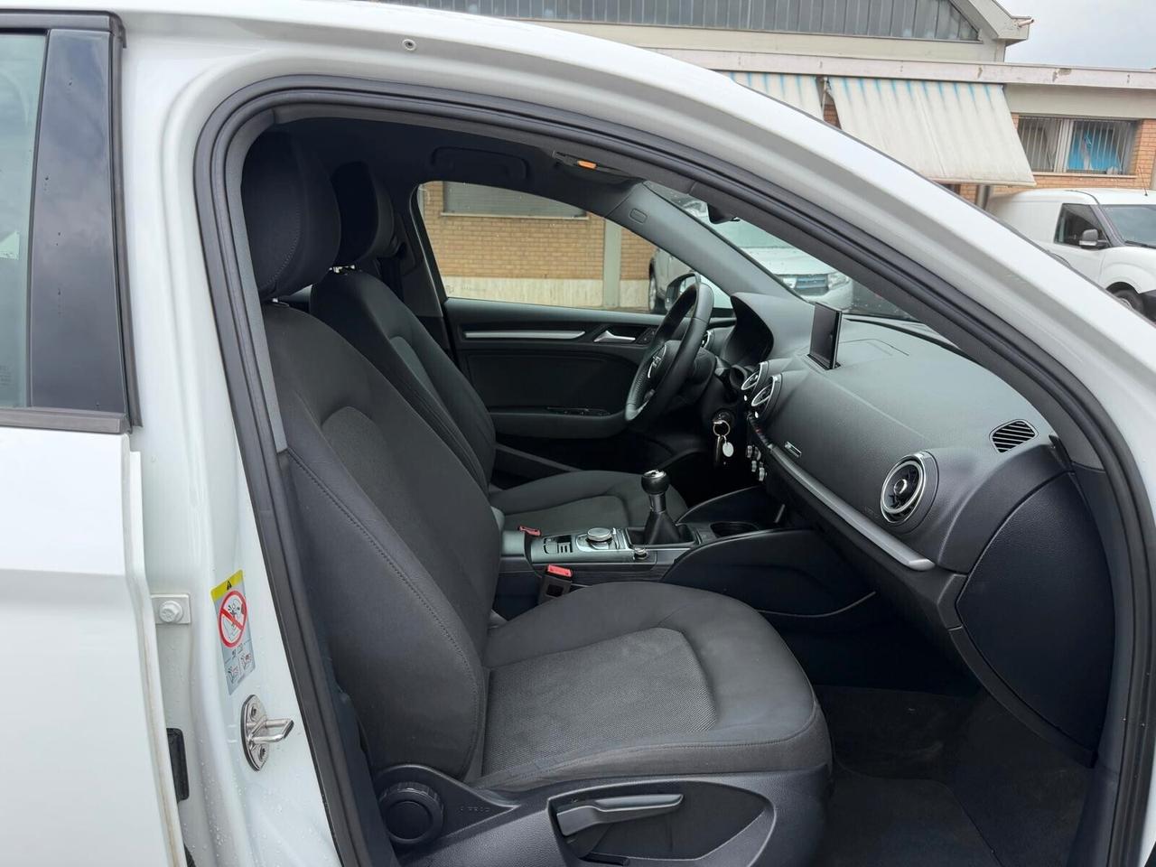 Audi A3 Sedan 30 TDI Admired