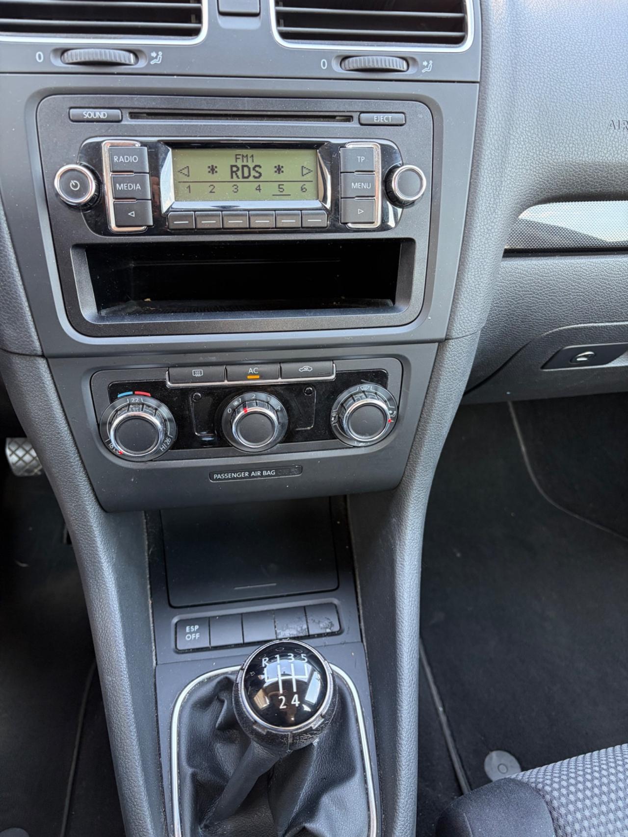 Volkswagen Golf 1.6 BENZINA 86MILA KM