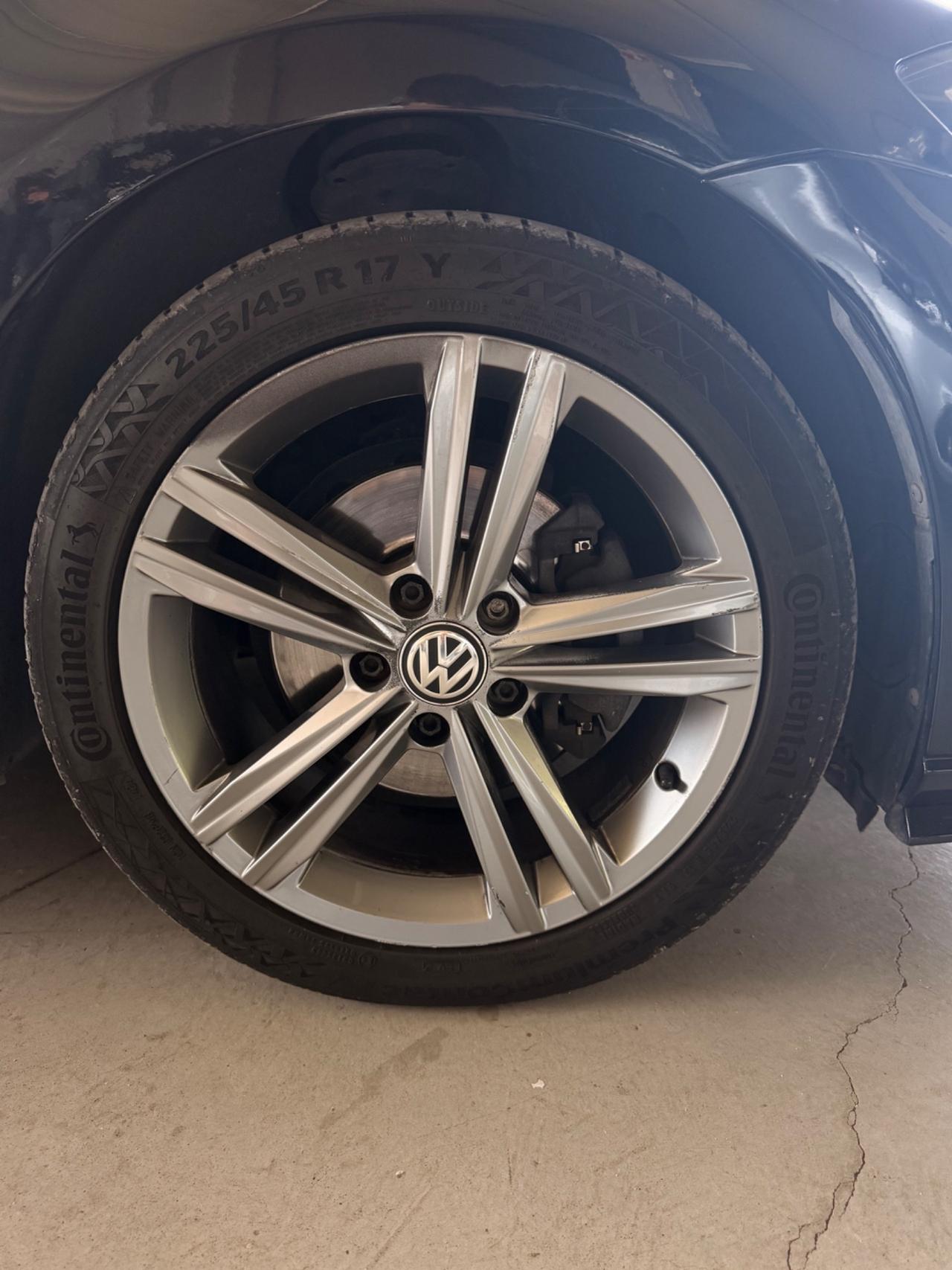 Volkswagen Golf 2.0 TDI 5p. R-Line