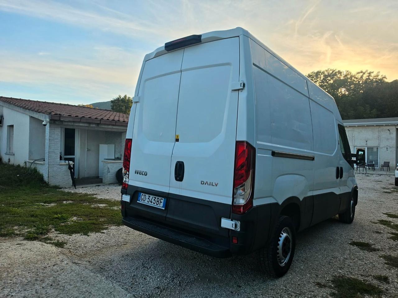 Iveco Daily 35S12 V 35 20 H2