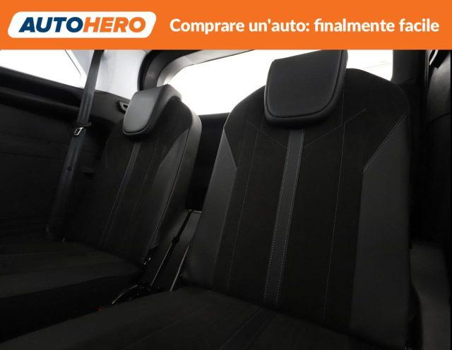 PEUGEOT 5008 BlueHDi 130 S&S EAT8 Crossway