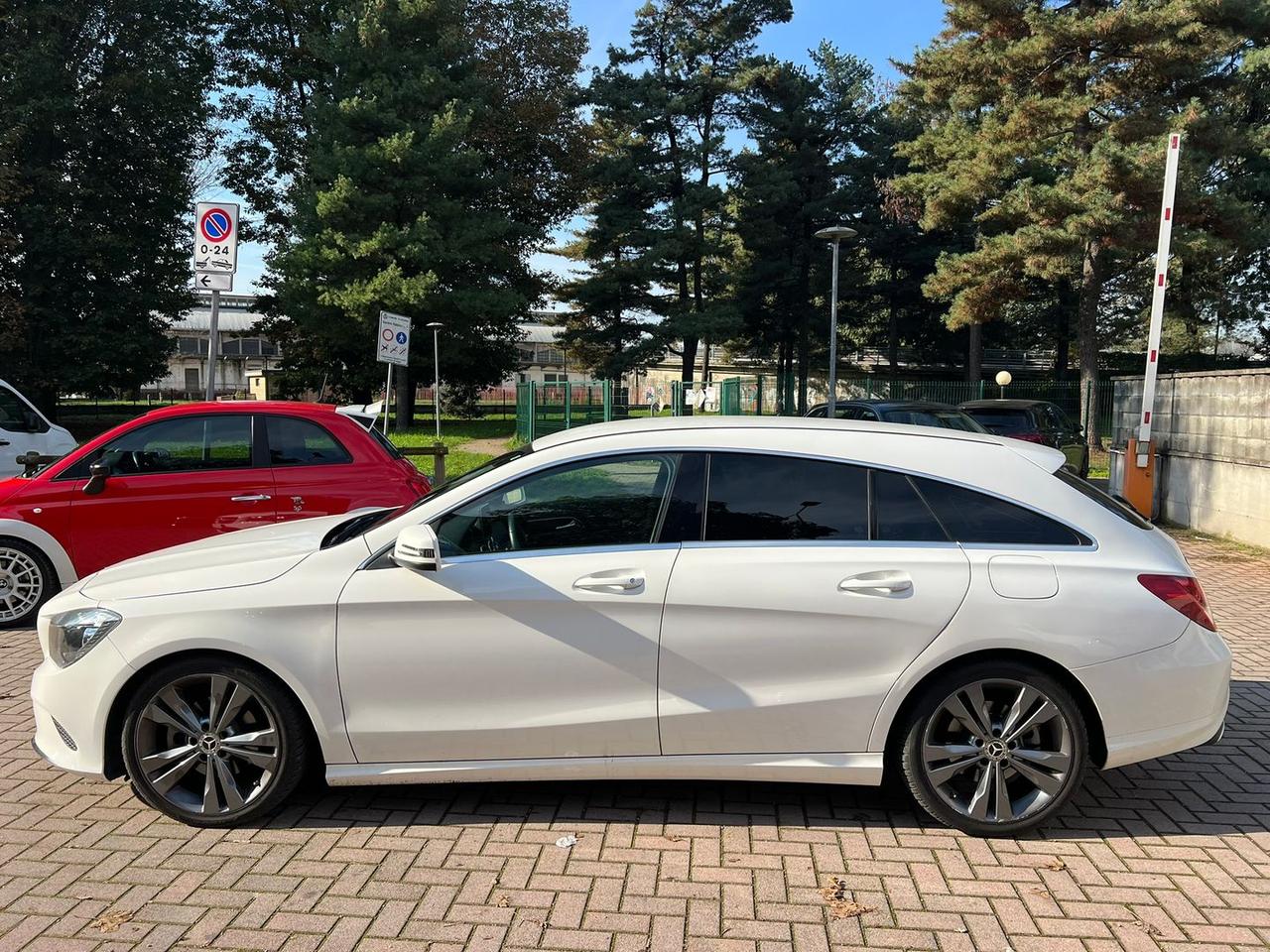 Mercedes-Benz CLA 180 Sport CLA 180 D Shooting Brake