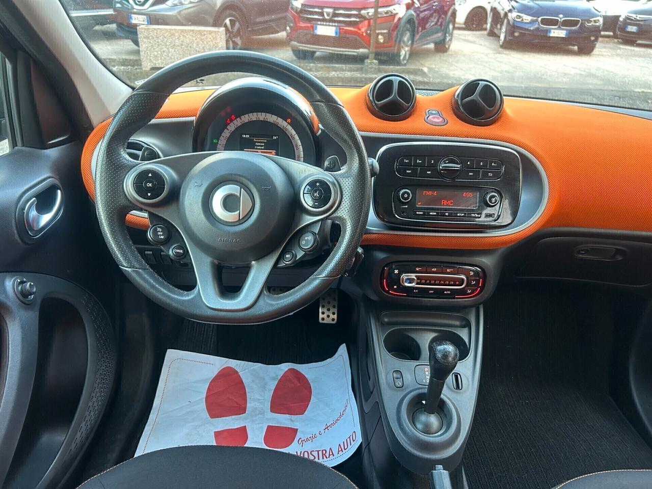 " UNA CHICCA " Smart ForFour 70 1.0 twinamic Passion