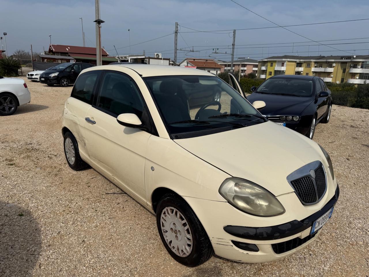Lancia Ypsilon 1.3 Multijet MARCIANTE 999€