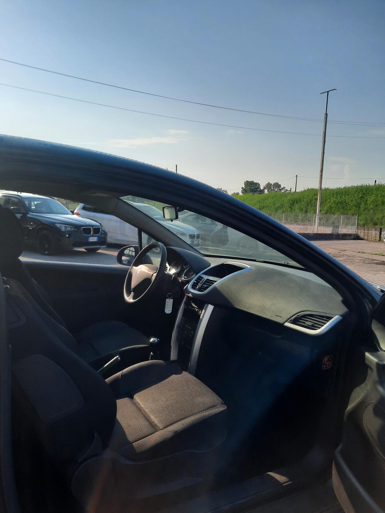 Peugeot 207 1.4 HDi 70CV 3p. OK NEOPATENTATI