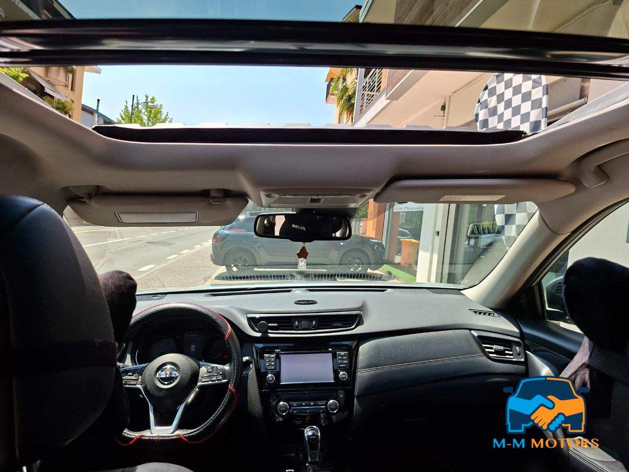 Nissan X-Trail 1.6 dci Tekna 2wd xtronic tetto