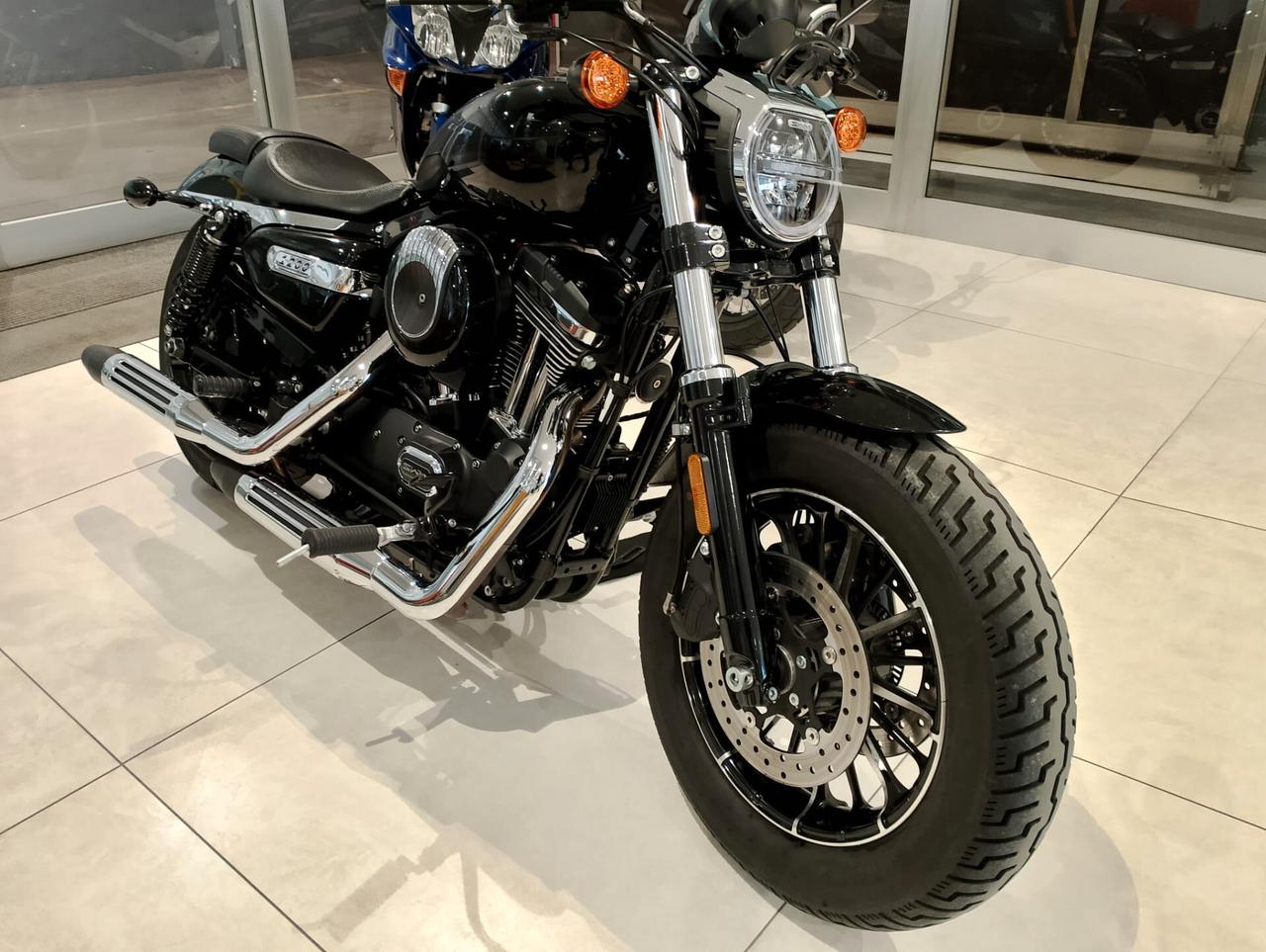 Swm Stormbreaker V1200