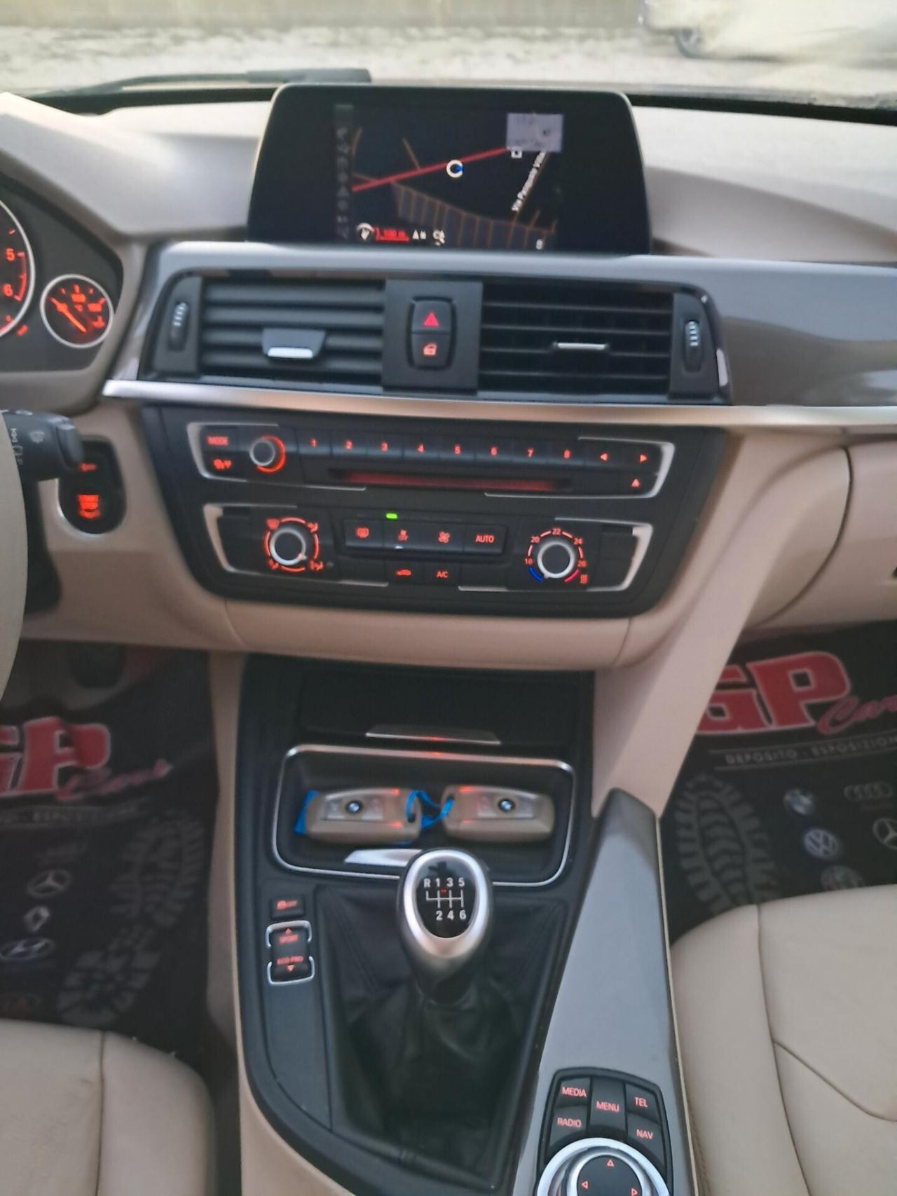 Bmw 318d 143cv Touring*Luxury*PELLE*BIXENON