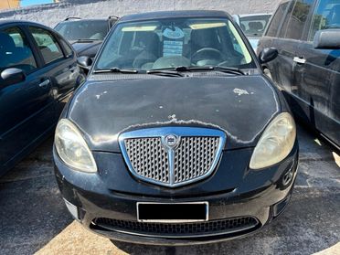LANCIA YPSILON - NEOPATENTATI - 2 UNITà DISP
