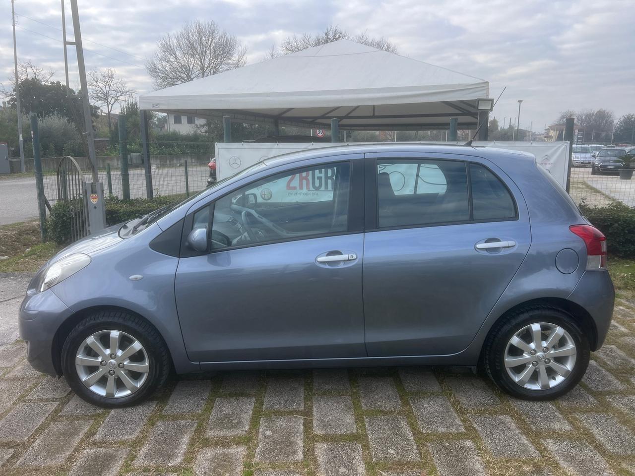 Toyota Yaris 1.4D-4D 90CV AUTOMATICA-2010"UNIPRO"