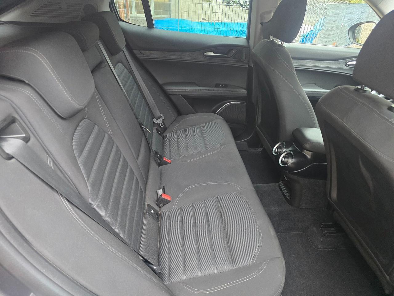 Alfa Romeo Stelvio 2.2 Turbodiesel 160 CV AT8 RWD Business