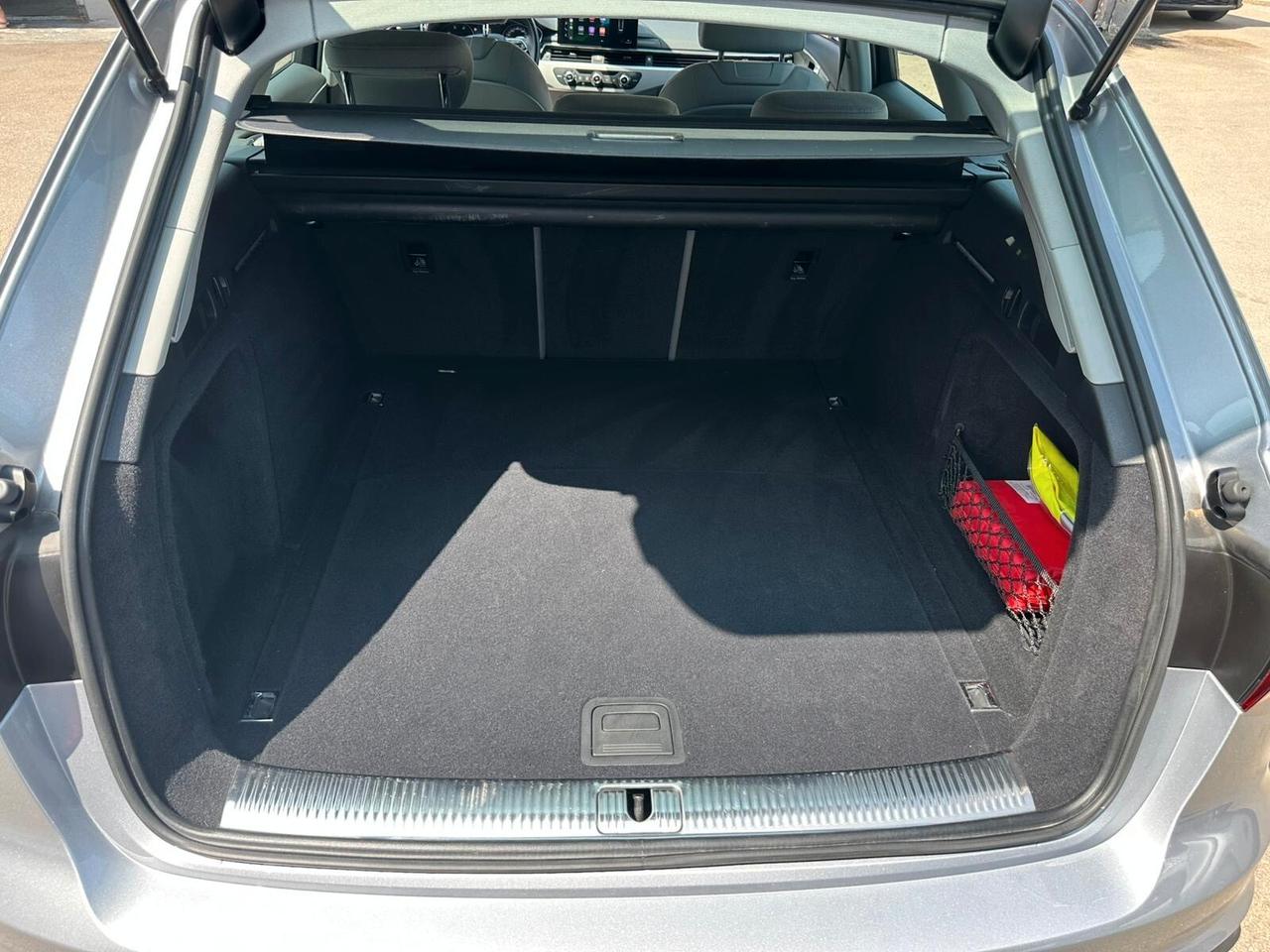 Audi A4 30 TDI Business